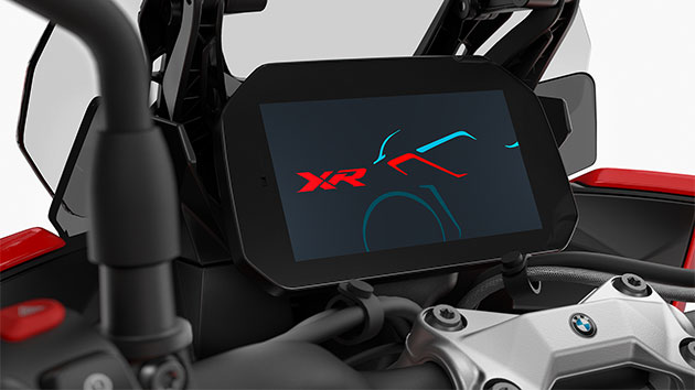 We see the 6.5” TFT display.